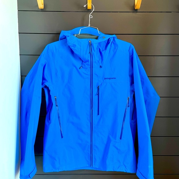 Patagonia Other - Patagonia Pluma Jacket - M’s medium